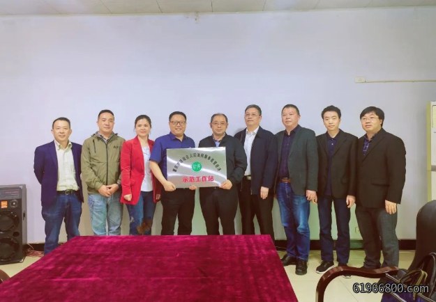 涪陵法院在我司授牌成立司法服务民营经济示范工作站